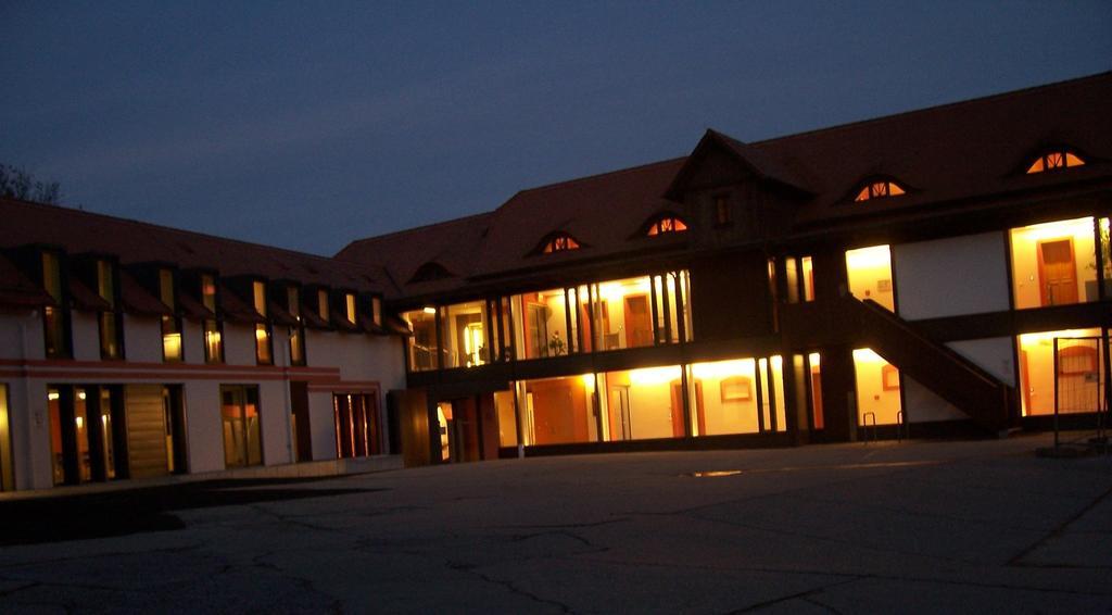 Gaestehaeuser St. Marienthal Marienthal  Esterno foto